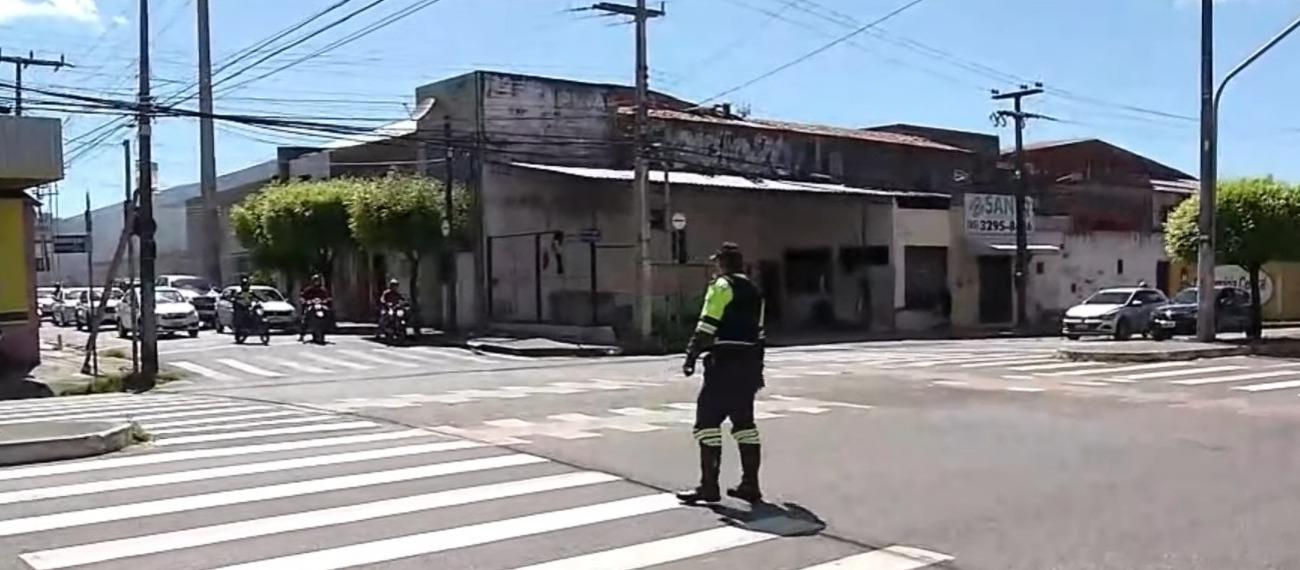 Técnicos da AMC na avenida domingos olímpio