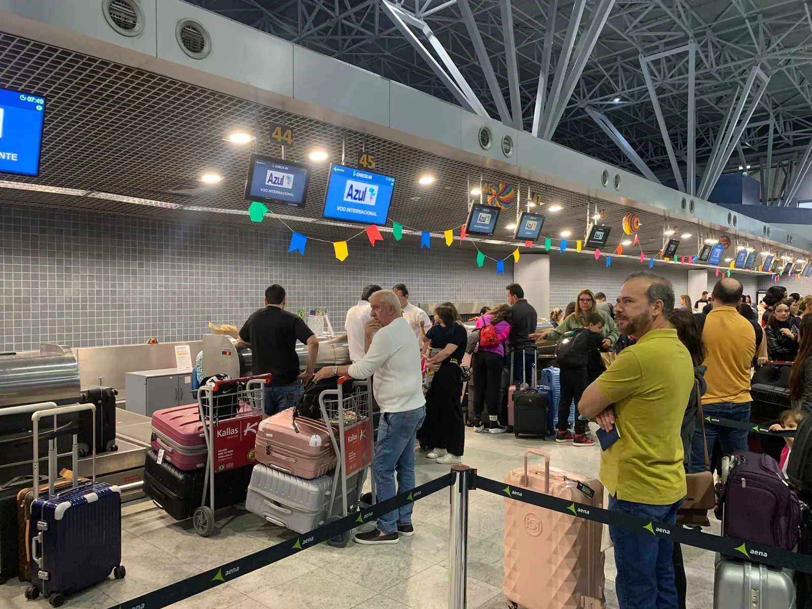 embarque azul linhas aéreas