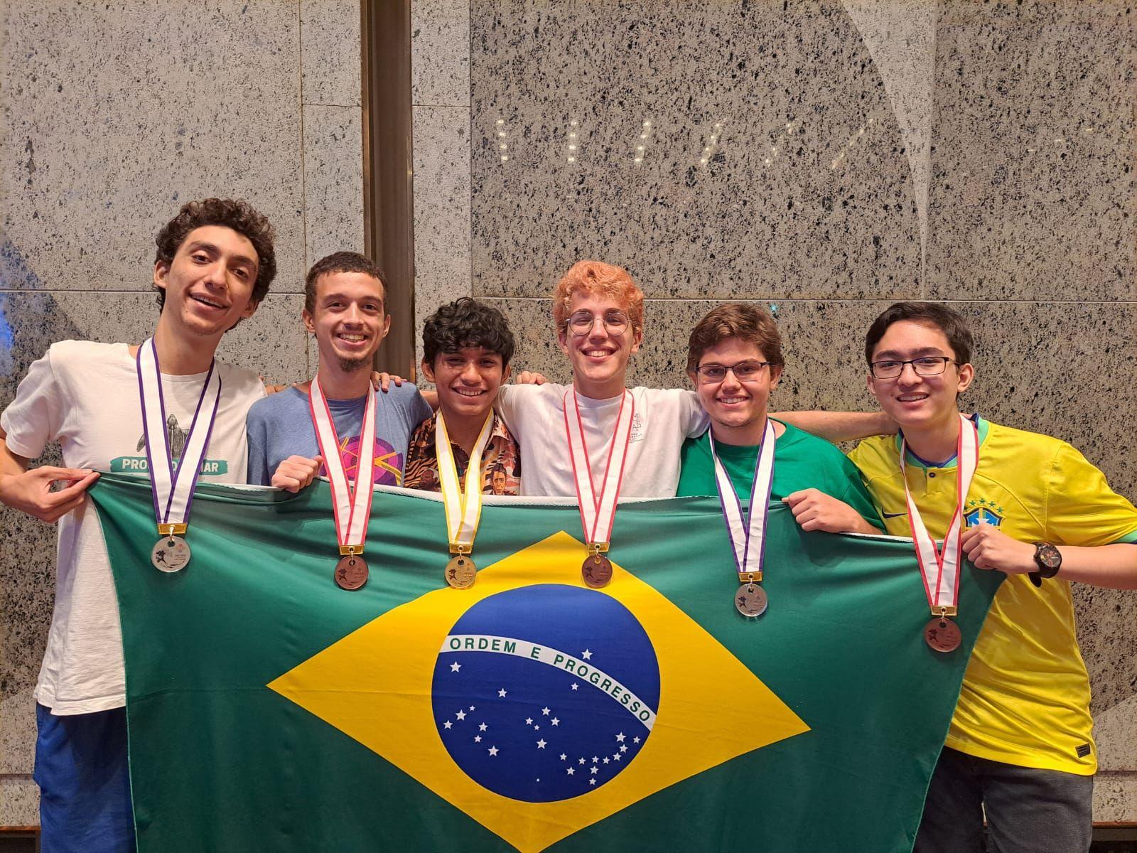 Corpo de Bombeiros do Rio leva mais cinco medalhas e quebra o