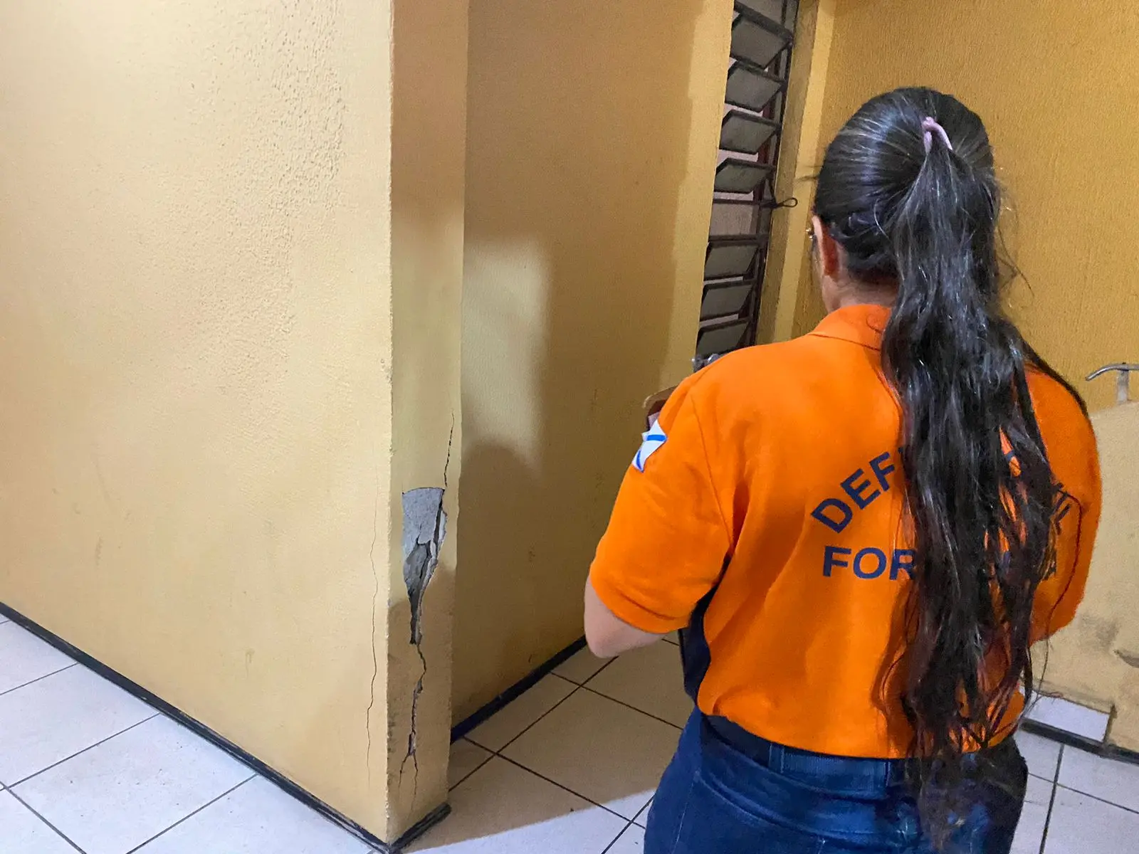 Defesa Civil faz vistoria em prédio no Montese