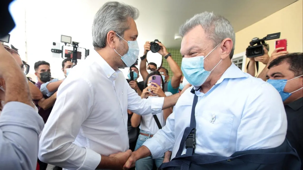 Sarto e Elmano chegaram a cumprir agendas juntos, mas há um distanciamento entre os dois