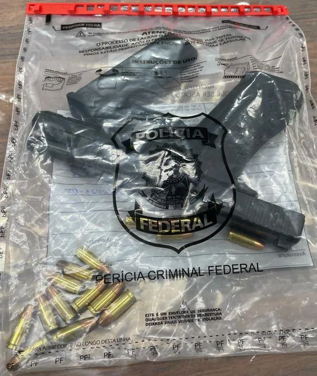 Arma apreendida com prefeito de cidade goiana no Aeroporto de Fortaleza