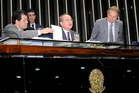 Foto do dia da aprovação do texto da Lei Anticorrupção no Senado Federal