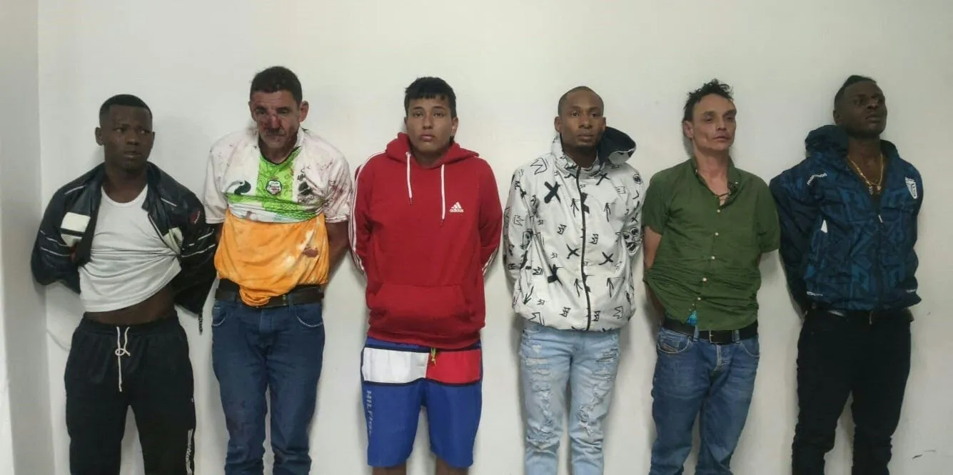 Seis homens foram presos suspeitos do assassinato do candidato à presidência equatoriana