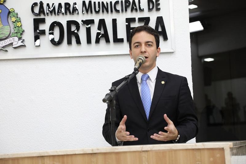 Célio Studart na Câmara Municipal de Fortaleza