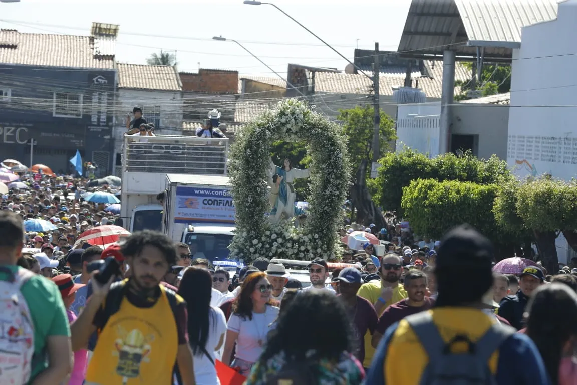 Fiéis se reúnem na Caminhada com Maria em Fortaleza
