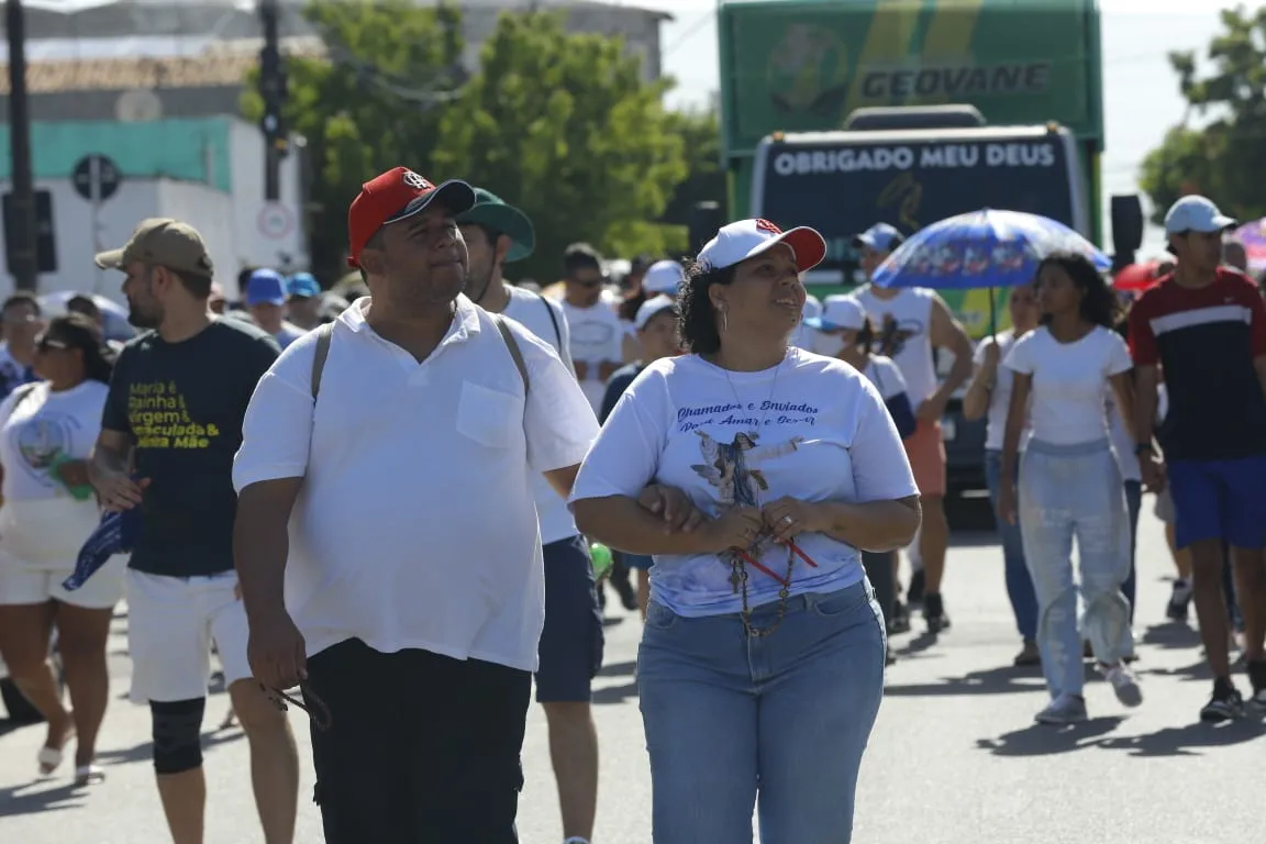 Fiéis se reúnem em Caminhada com Maria após três anos em formato virtual