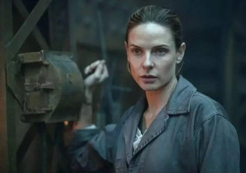 A atriz Rebecca Ferguson é Juliette Nichols, a protagonista da série