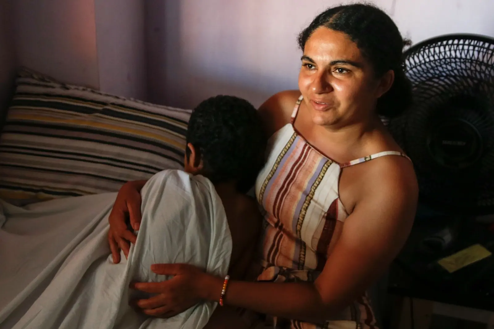 Natalia da Conceição e o filho, Yuri Rocha