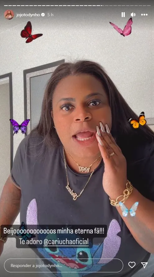 A cantora postou uma sequência de stories no Instagram nesta sexta-feira (25)