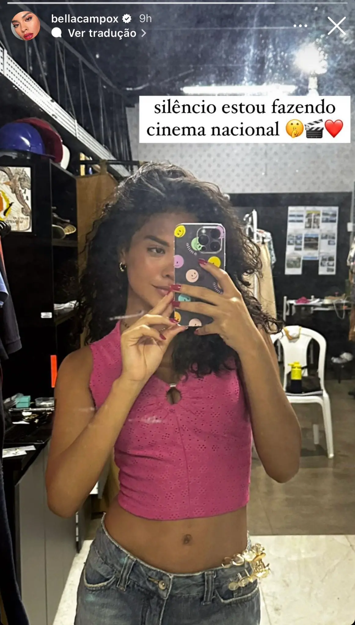 Bella Campos nos bastidores de 'Cinco Tipos de Medo'