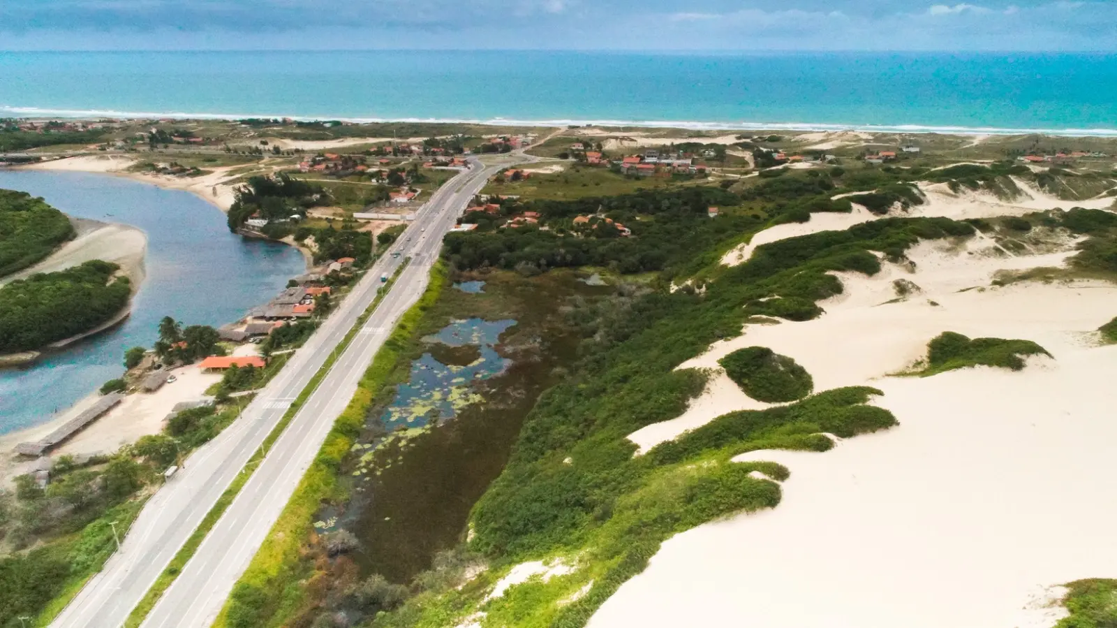 Vista aérea das dunas da Sabiaguaba