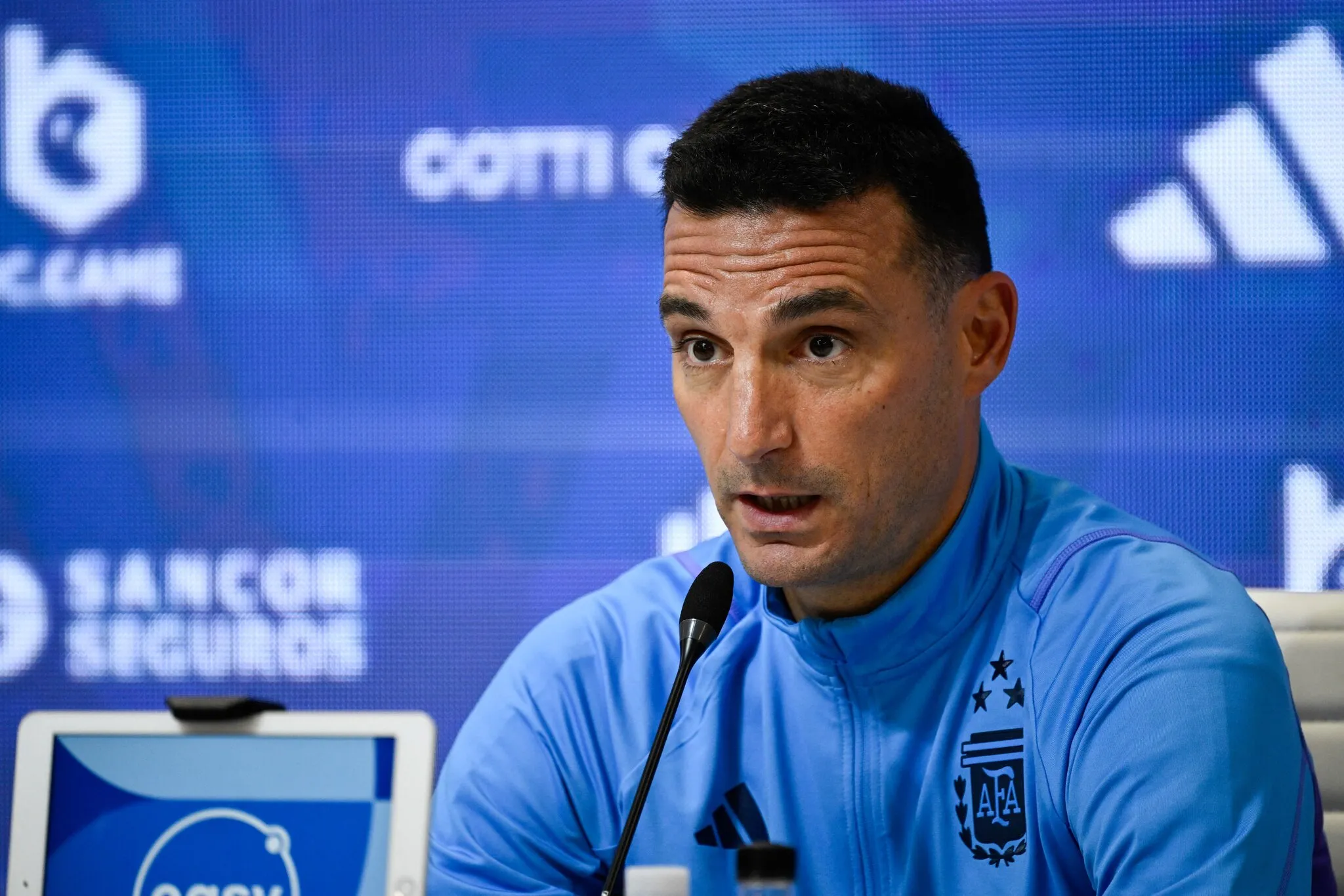 Lionel Scaloni espera ver Messi em ação na Copa do Mundo de 2026