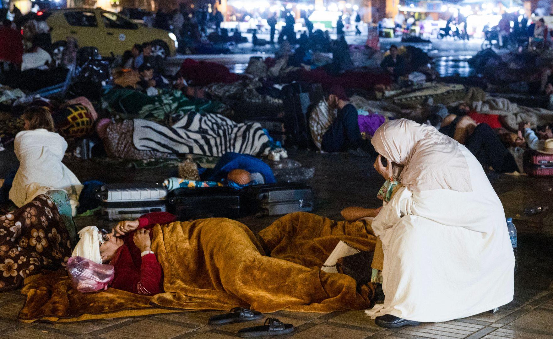 Terremoto no Marrocos faz população passar a noite na rua