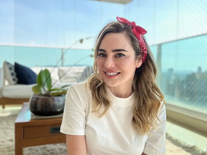 Imagem jornalista Rachel Sherazade