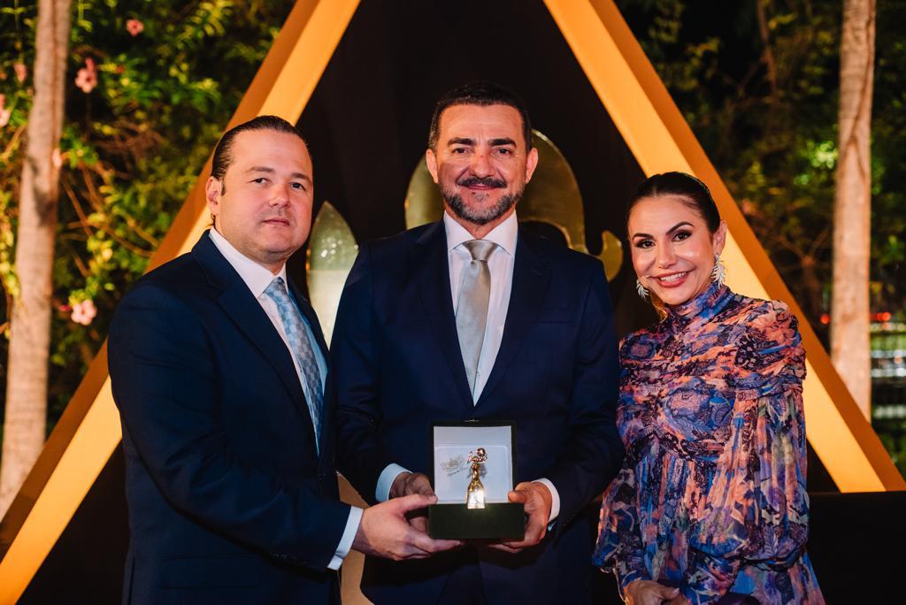 Otávio Queiroz, José Roberto e Adriana Queiroz no Troféu Sereia de Ouro 2023