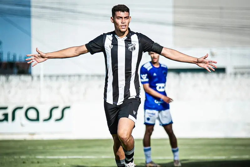 Pablo comemora gol pelo Ceará