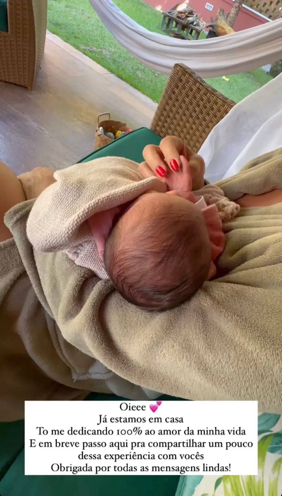 foto de Bruna Biancardi com Mavie no colo