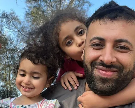 Naturalizado brasileiro, Rabee foi até Gaza visitar familiares.