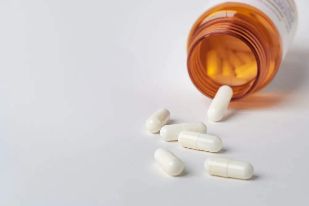 Quando a alimentação não é suficiente para repor o magnésio, o profissional de saúde poderá indicar suplementos ou medicamentos com sais de magnésio por via oral