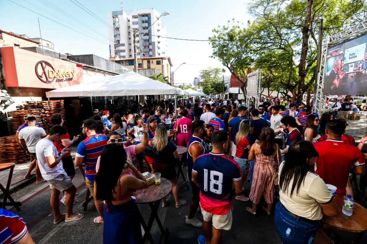 A torcida do Fortaleza faz festa na capital cearense às vésperas da final da Copa Sul-Americana