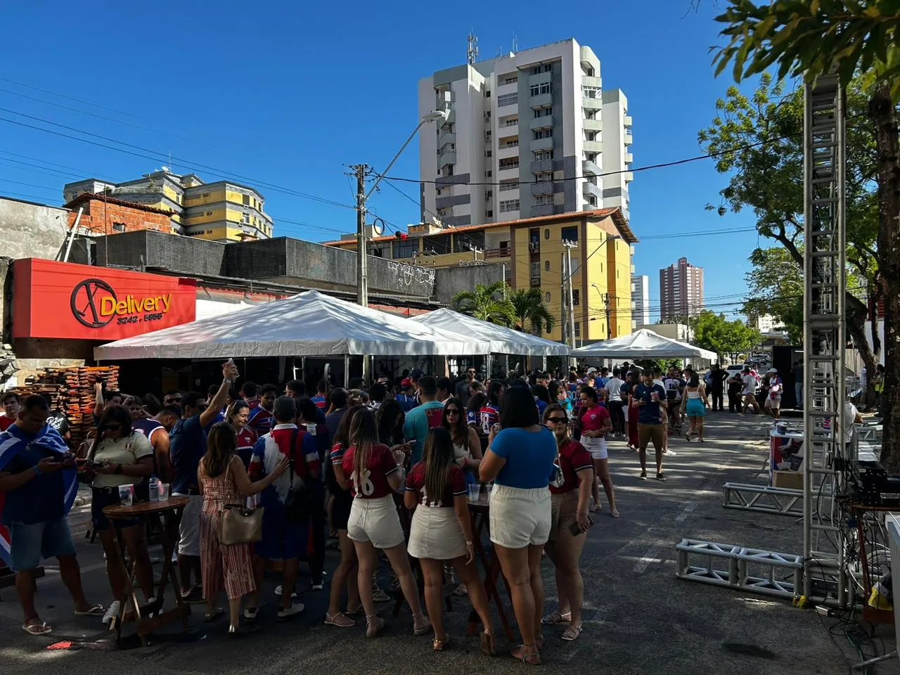 A torcida do Fortaleza faz festa na capital cearense às vésperas da final da Copa Sul-Americana