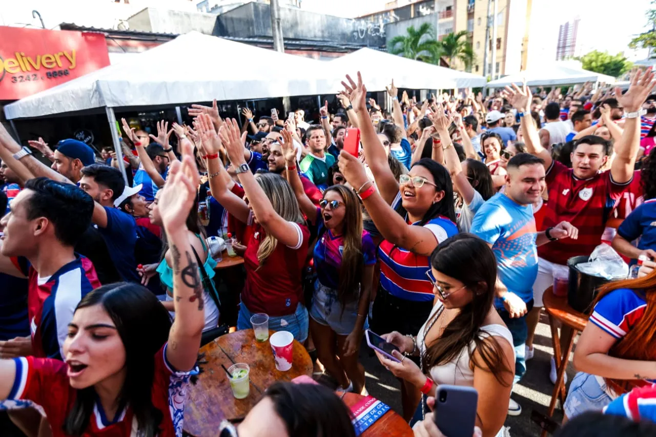 A torcida do Fortaleza faz festa na capital cearense às vésperas da final da Copa Sul-Americana