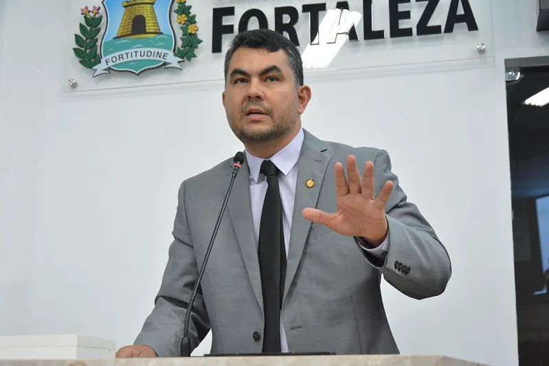 Iraguassu Filho contestou validade das autorizações para saída do partido sem perda dos mandatos.