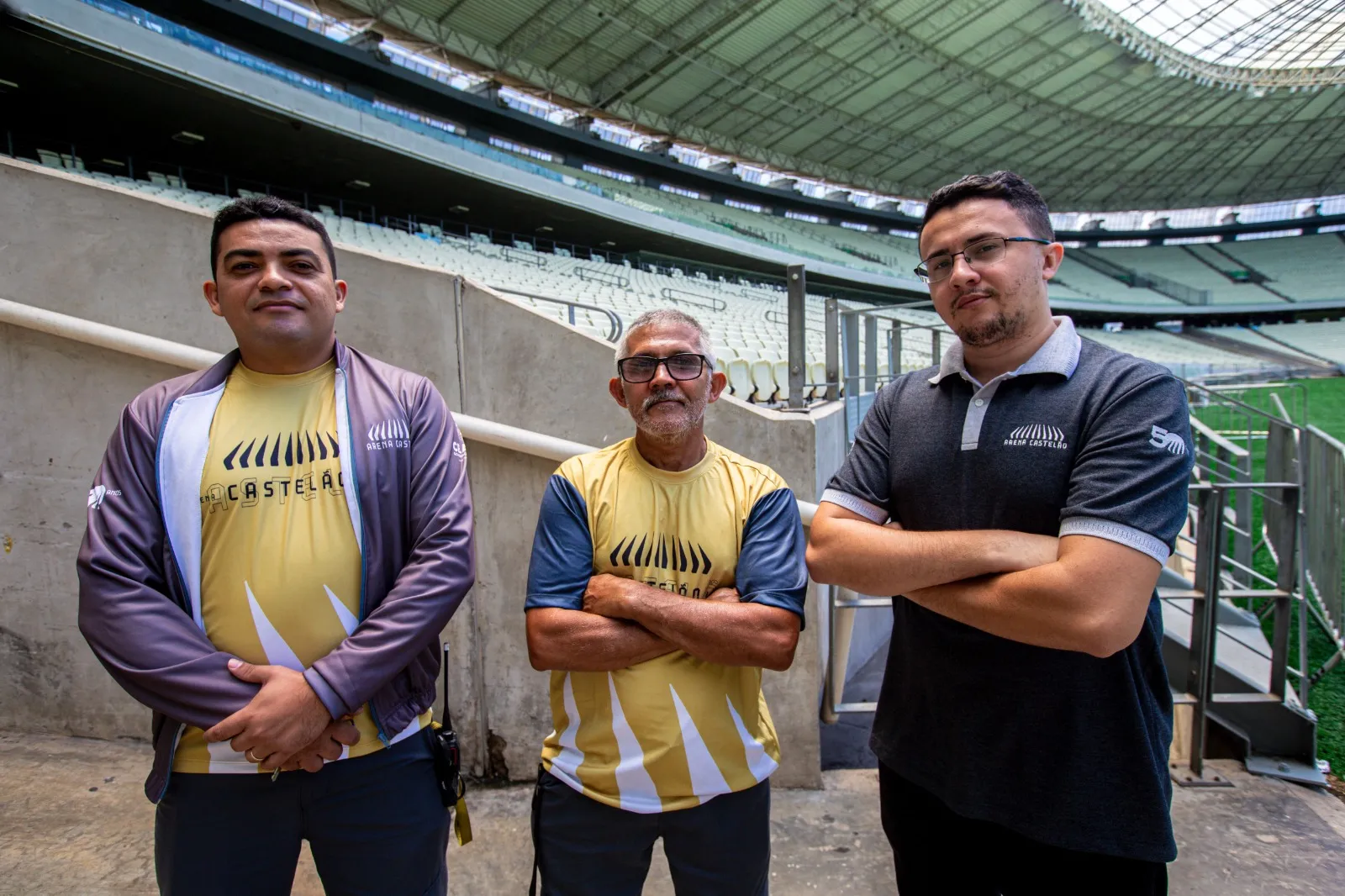 Jefferson Monteiro (monitor de segurança), Raimundo Nonato (eletricista) e Lucas Monteiro (administrativo) são funcionários que também cuidam da Arena.