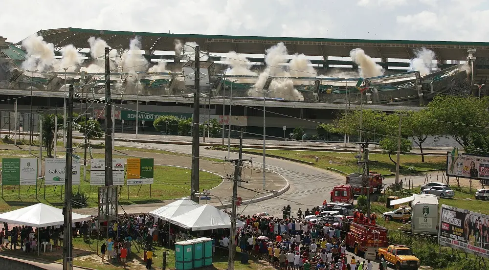 Implosão do Castelão