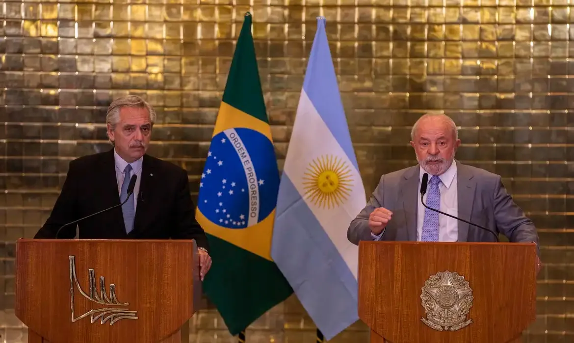 Atual presidente da Argentina, Alberto Fernandez, tem posicionamento mais alinhado ao do presidente Lula