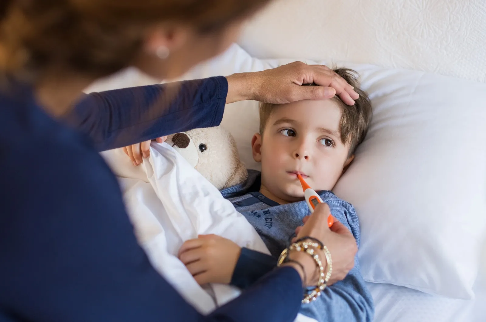 Um dos sintomas da bronquiolite é a febre