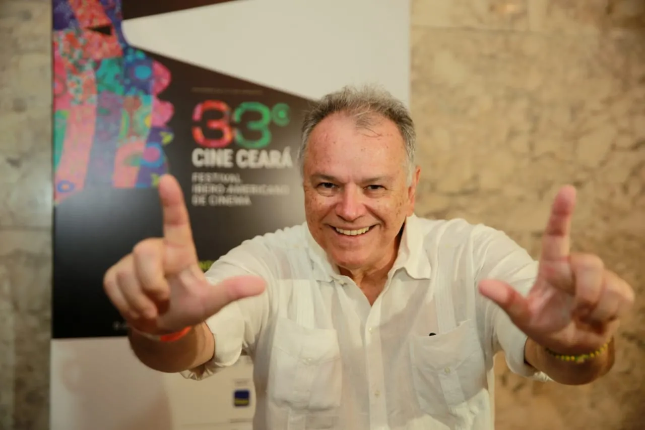 Wolney Oliveira dirige o Cine São Luiz desde 1993