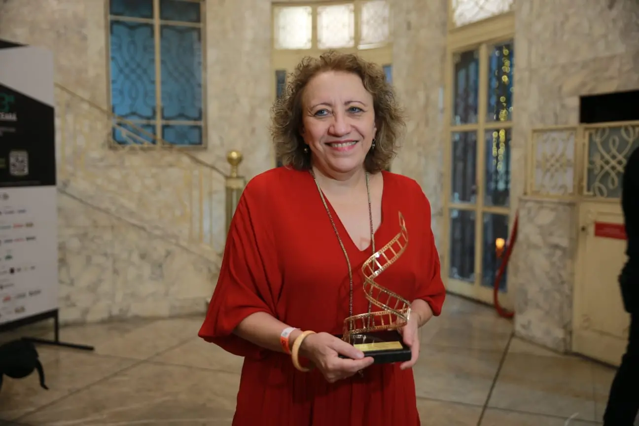 Bete Jaguaribe discursa no Cine Ceará