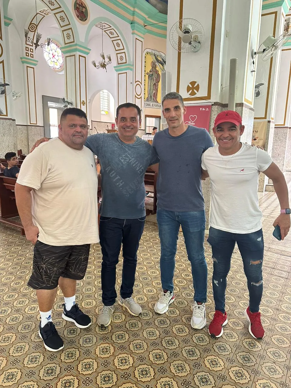 Com Fortaleza garantido na Série A, Vojvoda volta à Canindé em momento religioso; veja