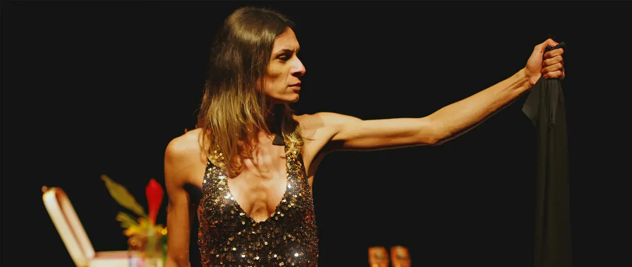 Renata Carvalho é atriz, militante e idealizadora do manifesto 'Representatividade Trans Já'; no registro, em cena no espetáculo 'Evangelho Segundo Jesus, Rainha do Céu'