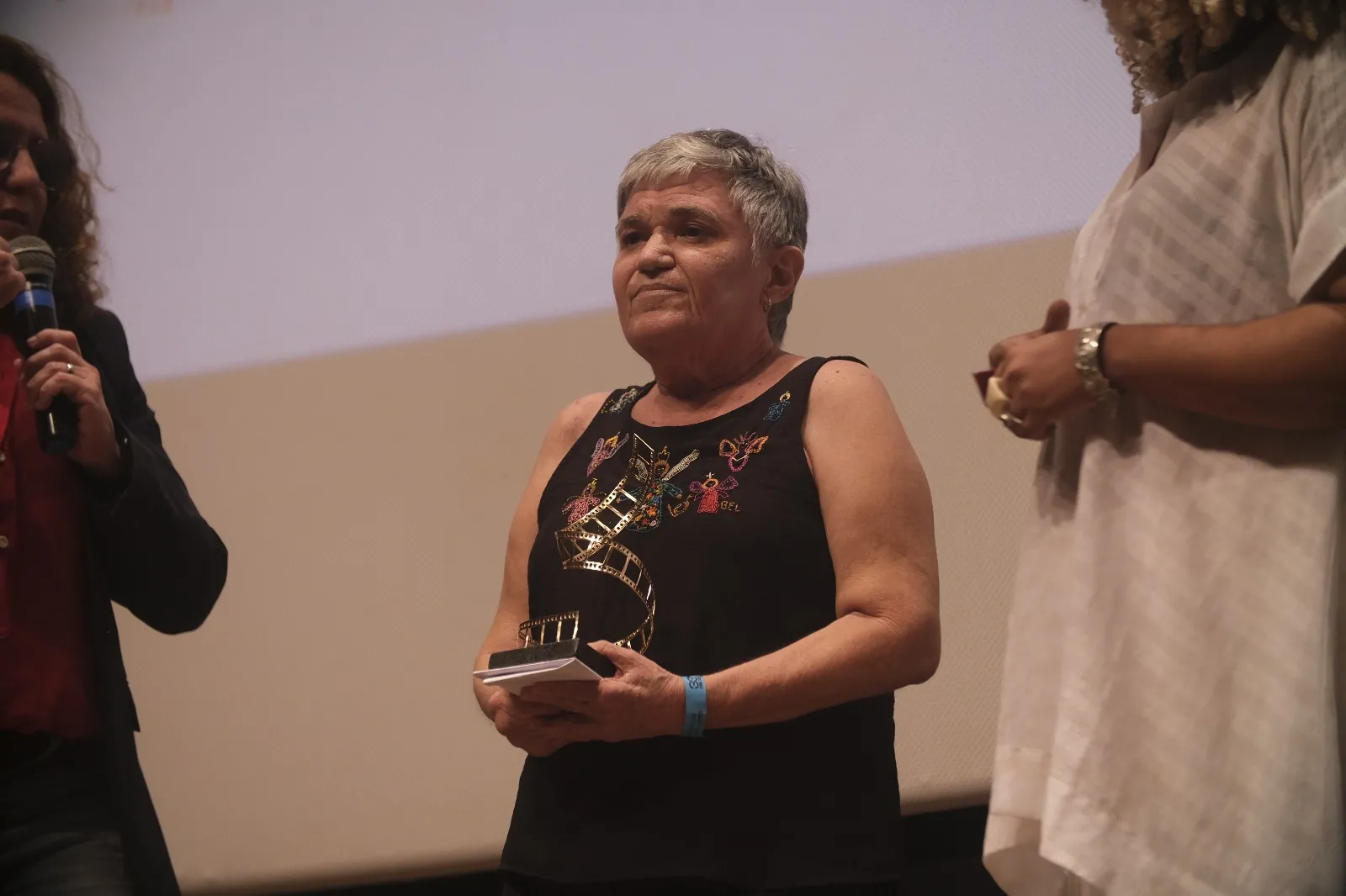 Verônica Guedes recebeu o Troféu Eusélio Oliveira