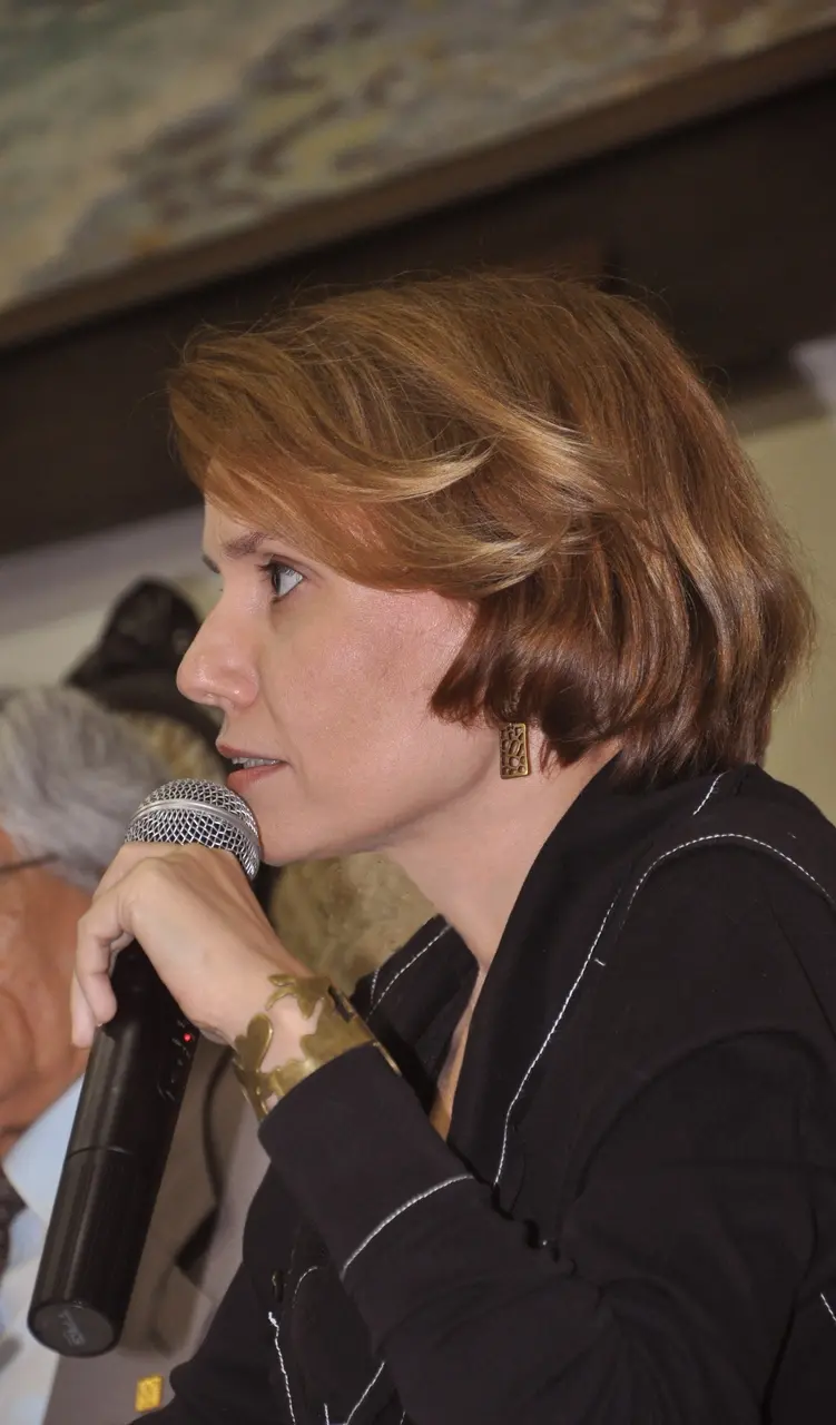 Carolina Campos, do livro de poesias 