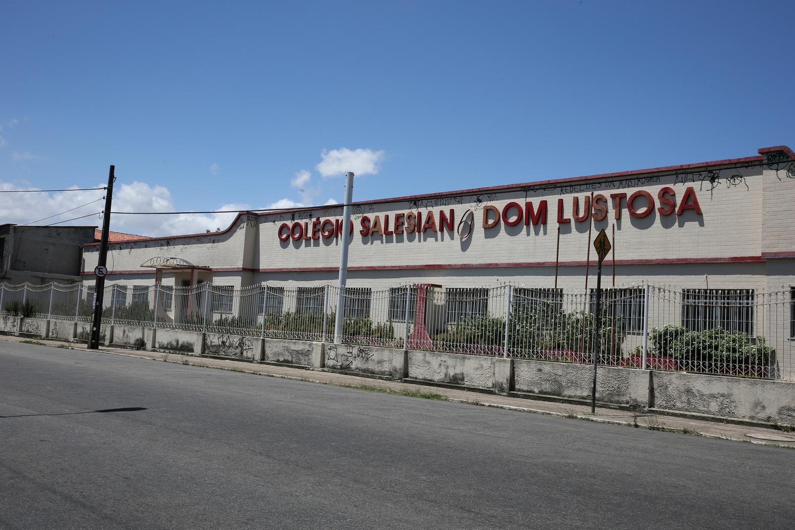 Fachada do Colégio Salesiano Dom Lustosa