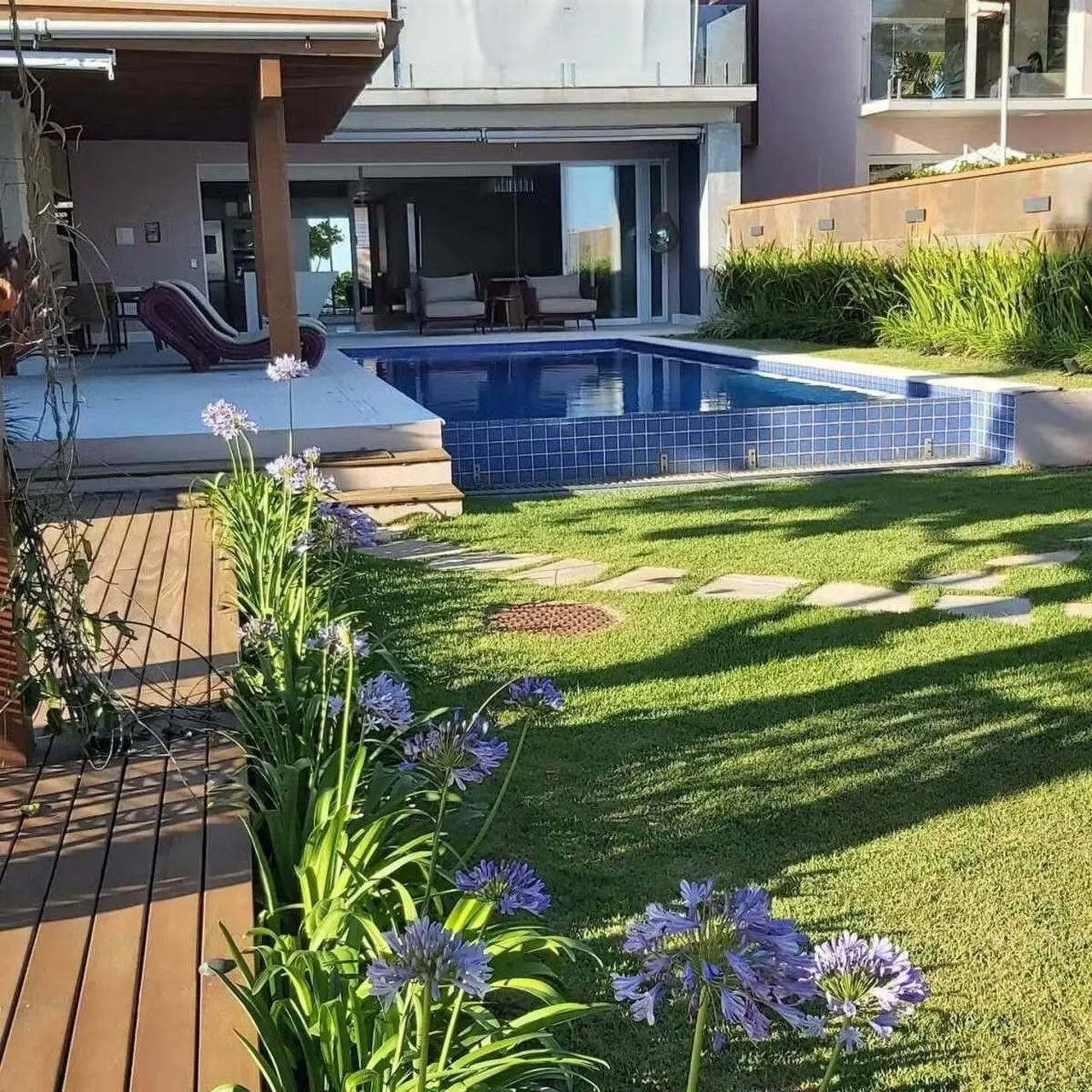 foto de mansão onde yasmin brunet e gabriel medina moravam