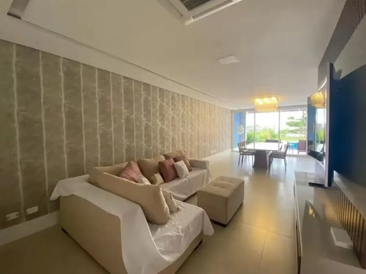 foto de mansão onde yasmin brunet e gabriel medina moravam