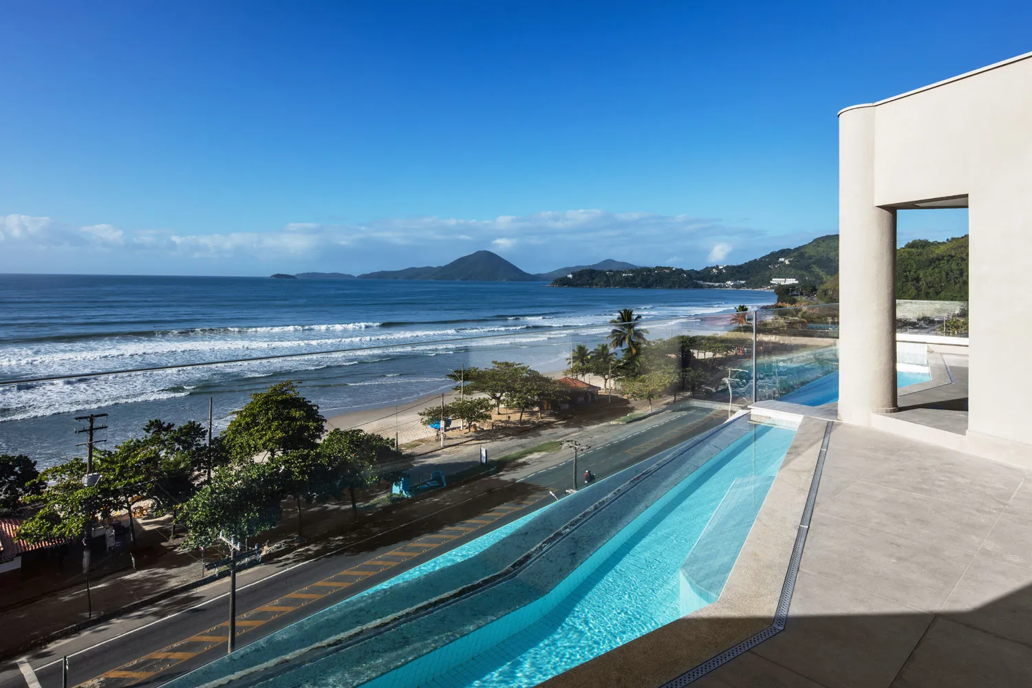 Piscina foi desenvolvida por engenheiros do Brasil, Alemanha, dos Estados Unidos, e da Coreia do Sul