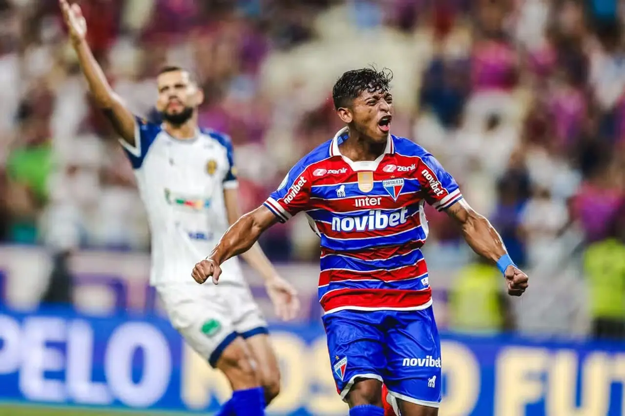 Kervin Andrade em ação pelo Fortaleza