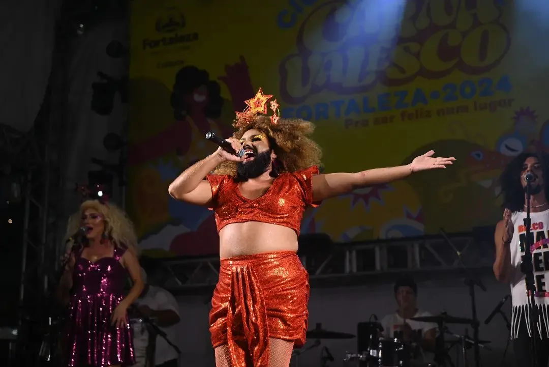 Mulher Barbada é um das comandantes do Bloco Mambembe junto com Deydianne Piaf