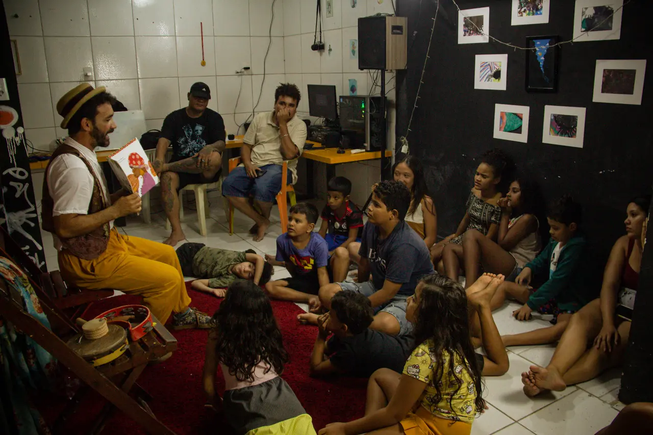 Ponto de leitura Biblioteca Adianto, na Barra do Ceará, atua no território desde 2019
