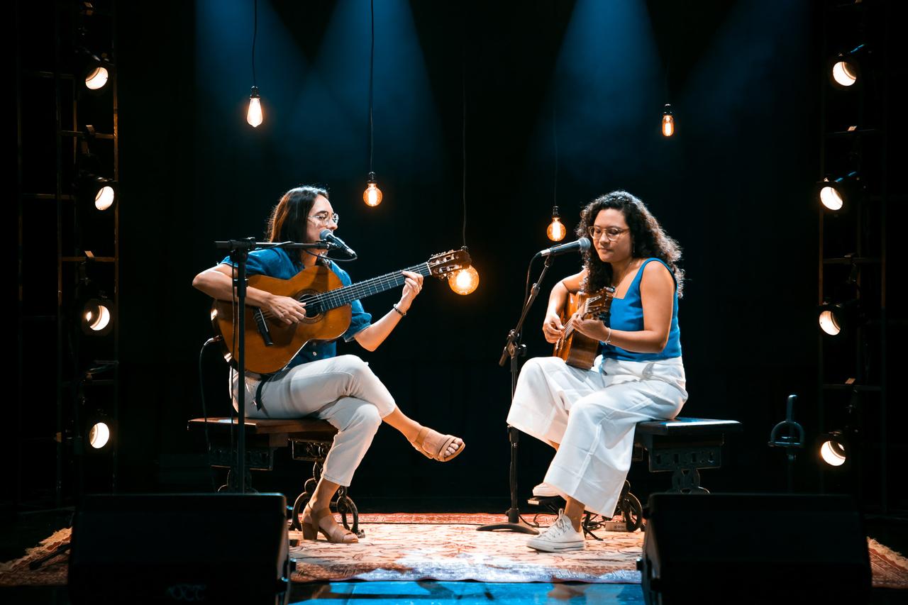 Show inédito 'Compositoras brasileiras' marca parceria entre as cantoras e instrumentistas Rebeca Câmara e Theresa Rachel