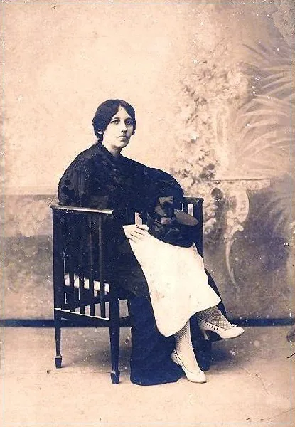 Criou um jornal para permitir que mulheres fossem publicadas e idealizou a ala feminina da Casa de Juvenal Galeno, pai dela