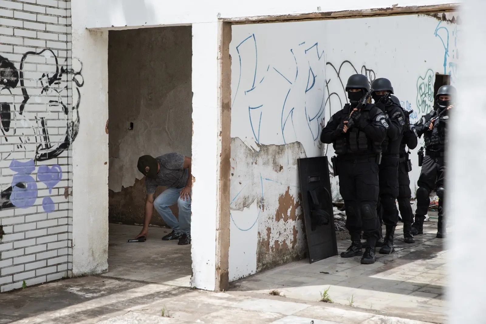 Simulação de ocorrência com refém terminou com o suspeito liberando a vítima e se entregando à Polícia