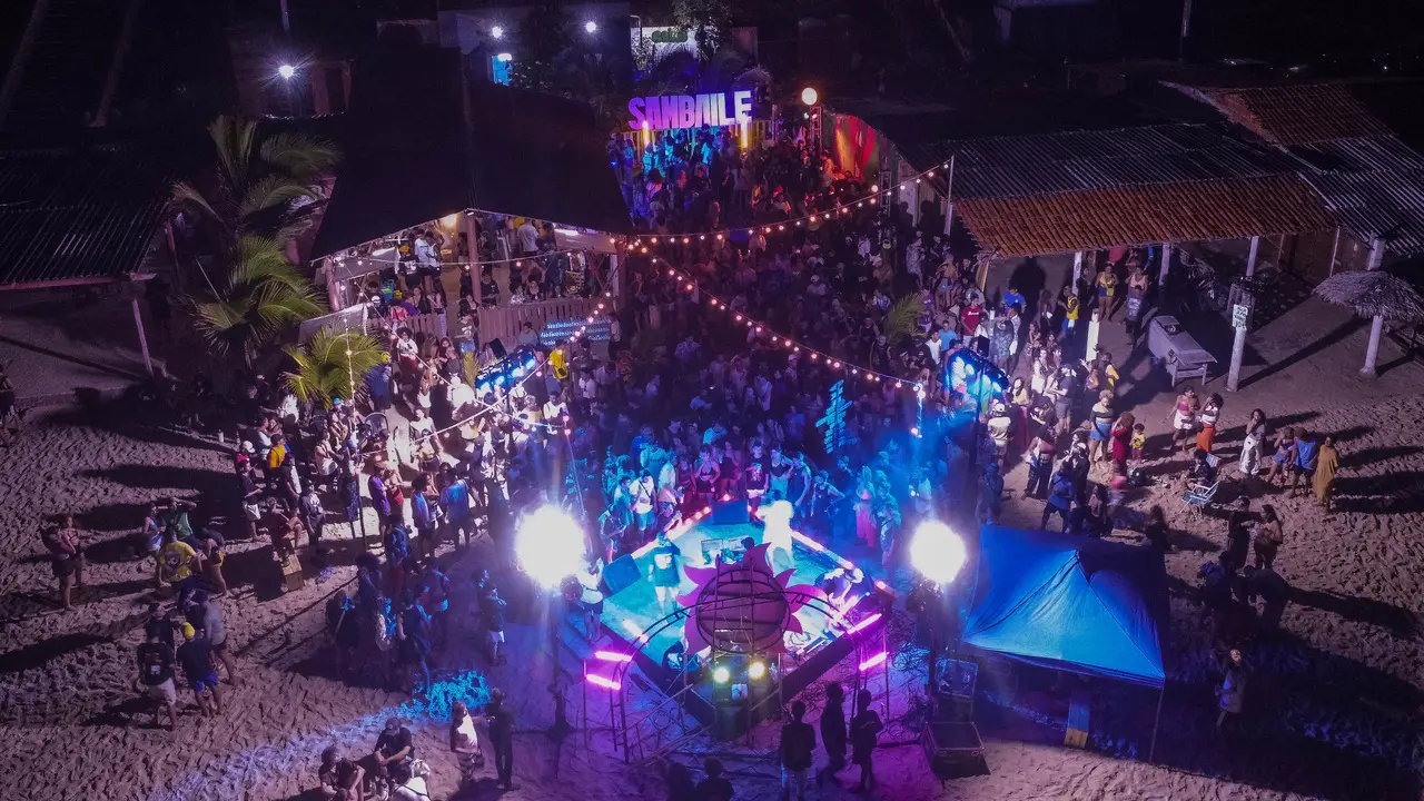 Seja de forma independente ou com apoios públicos ou privados, Barraca Foi Sol promove acesso à programações culturais de forma aberta e descentralizada