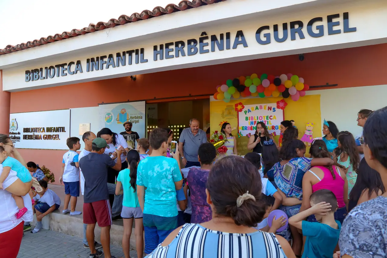 Biblioteca Infantil Herbênia Gurgel presta homenagem à bibliotecária cearense
